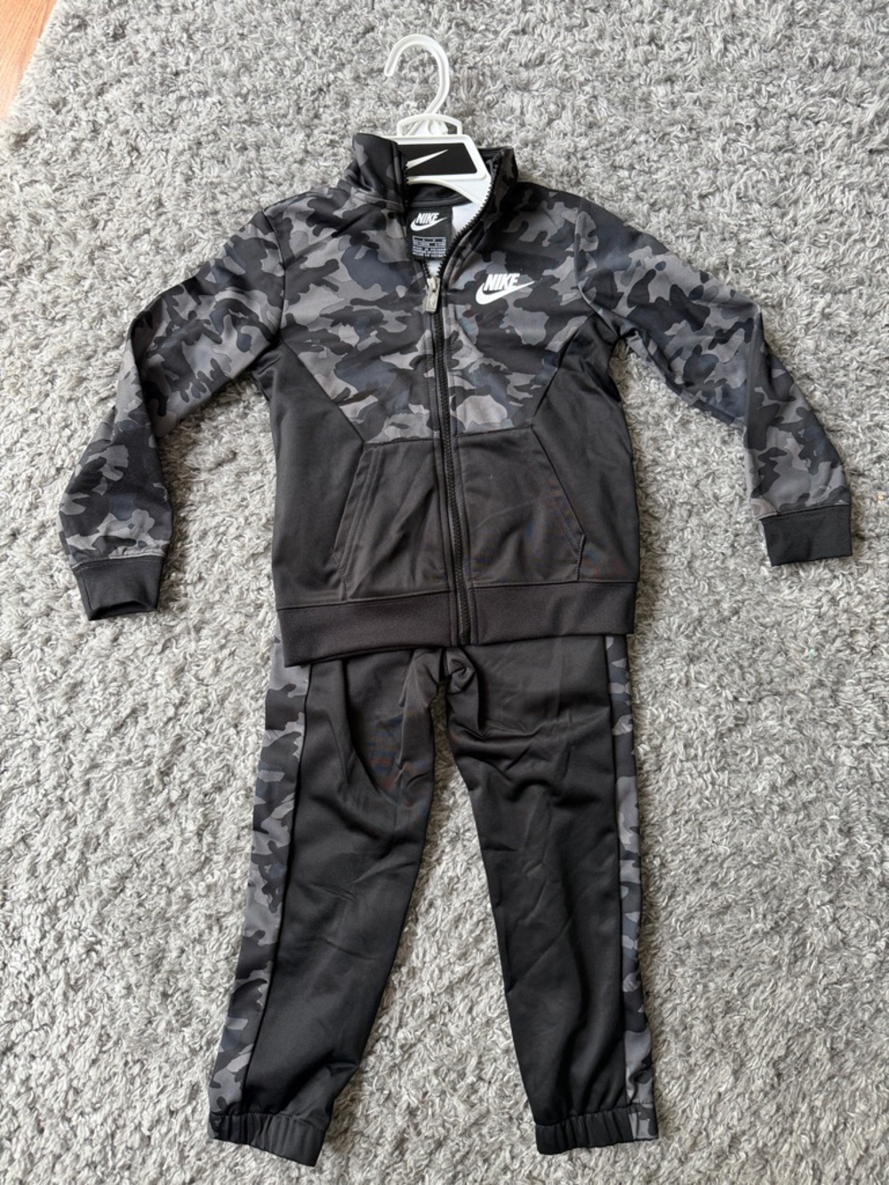NWOT - Nike Kids Black & Gray Camo Track Set - 5yrs